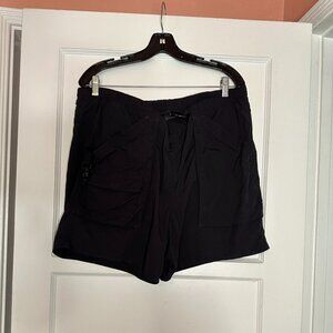 Land's End Men's Utility Black Shorts - Size 32-34